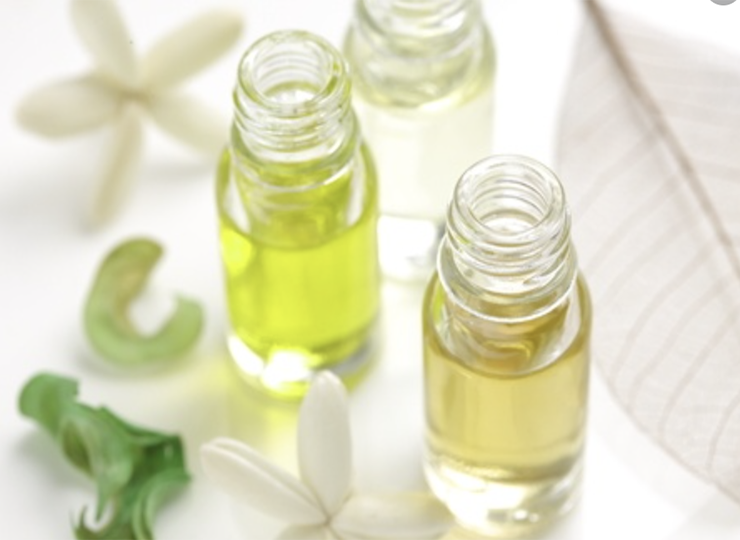 Synthetic fragrances vs essential oils in soy candles