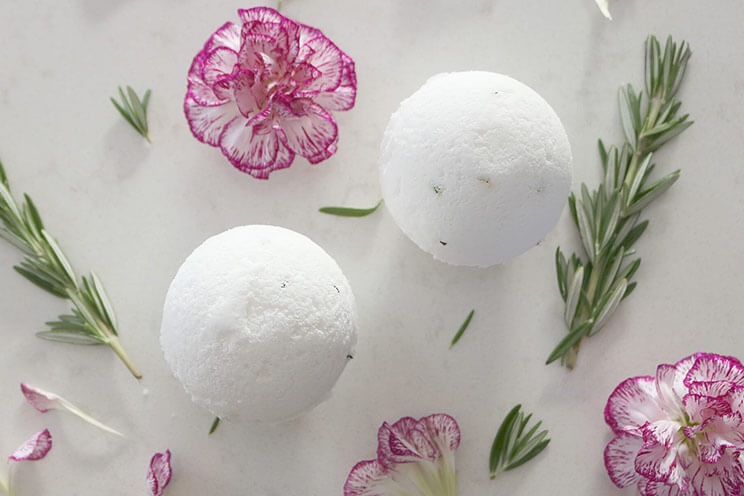 Fizzy Bath Bombs
